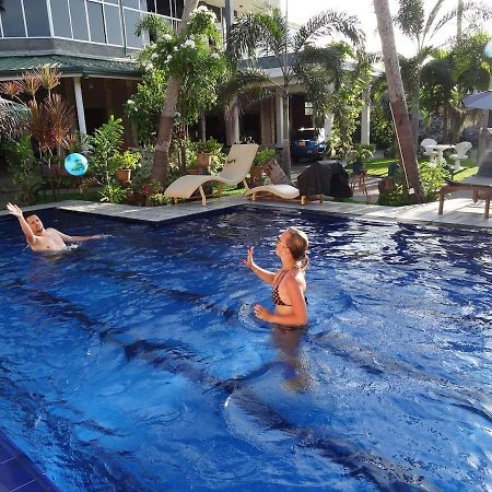 Maple Leaf Hotel ネゴンボ エクステリア 写真